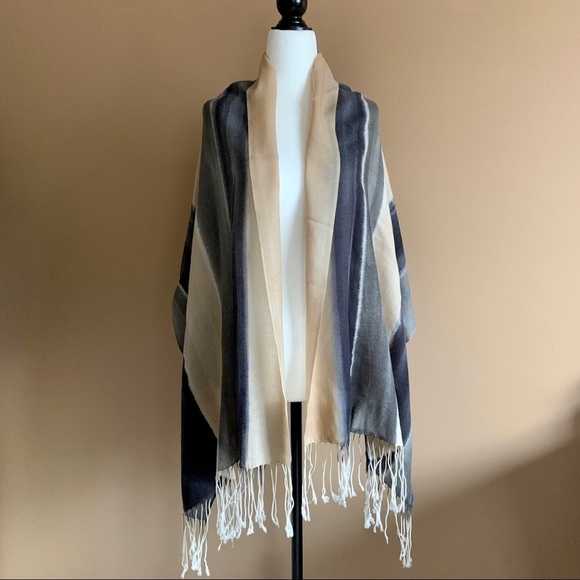 Long fringed wrap shawl - Picture 1 of 5